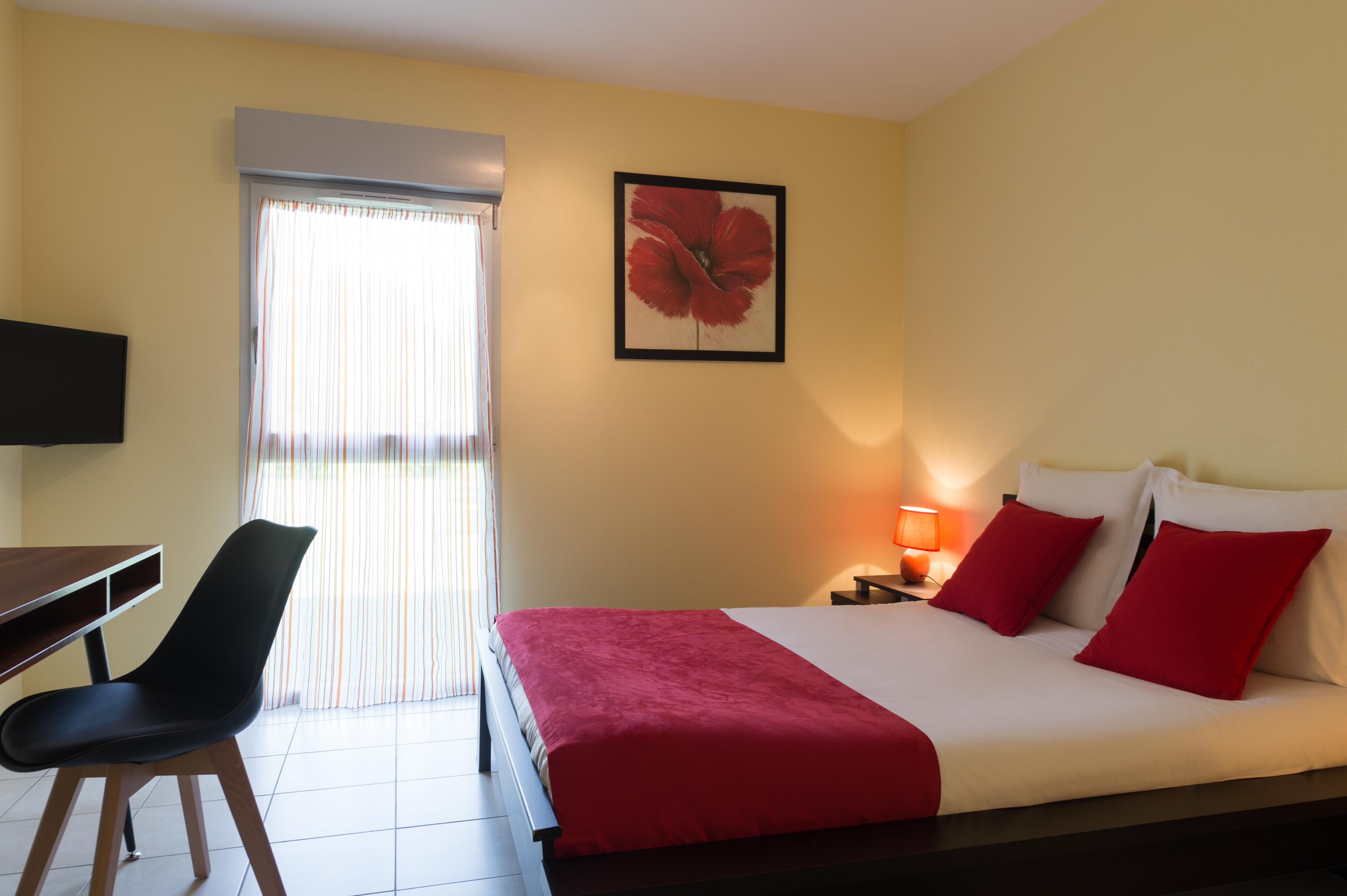 Hotel The Originals Pic Epeiche Montbazon Ngoại thất bức ảnh