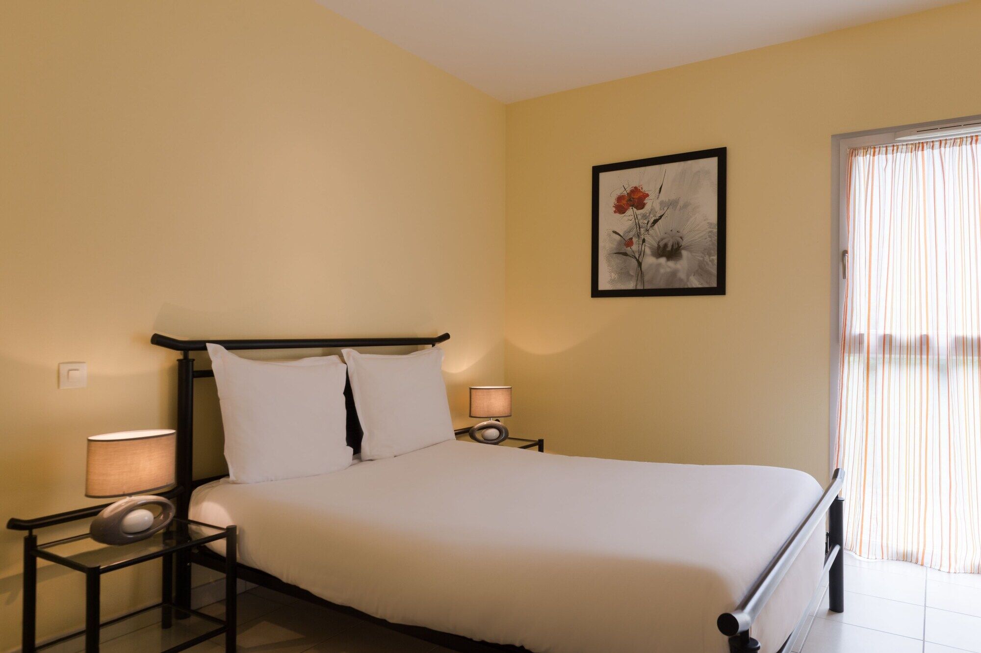 Hotel The Originals Pic Epeiche Montbazon Ngoại thất bức ảnh
